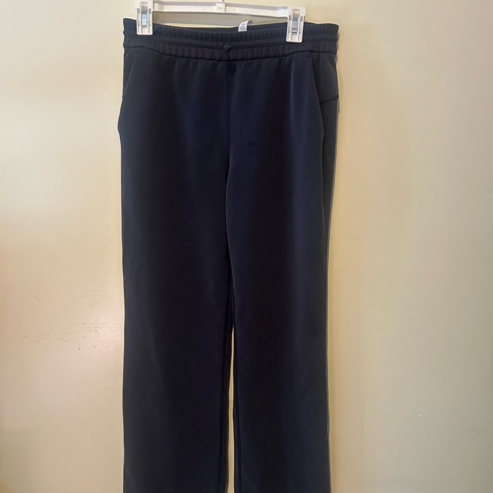 Lululemon Softstreme high rise pant in Black Size 8